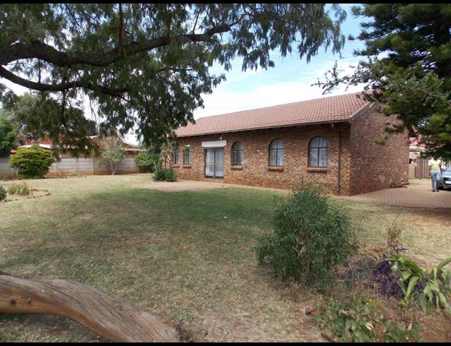 3 BEDROOM HOUSE SOLD IN THE ORCHARDS